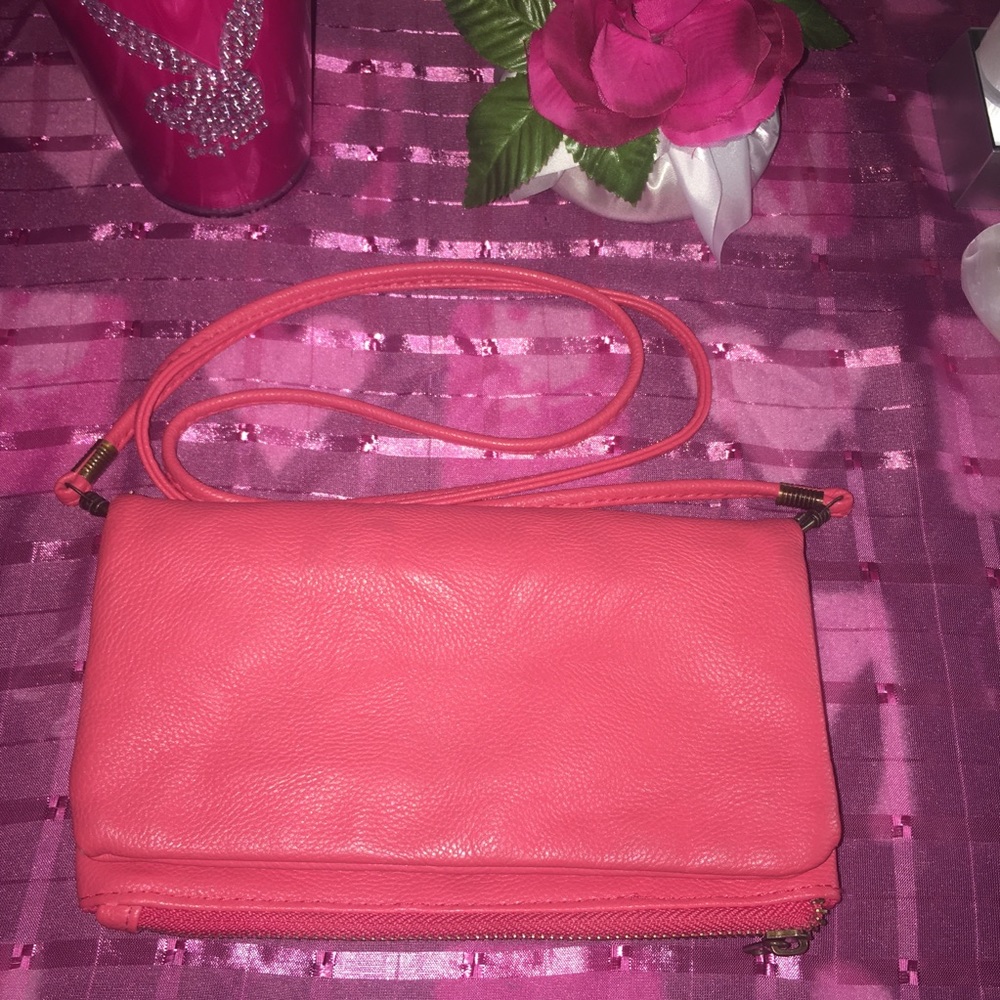 Charlotte Russe CUTE 😍salmon colored purse